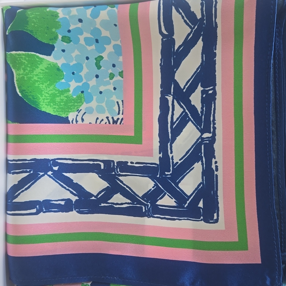 Lilly Pulitzer Scarf And Scarf Ring - Picture 7 of 10